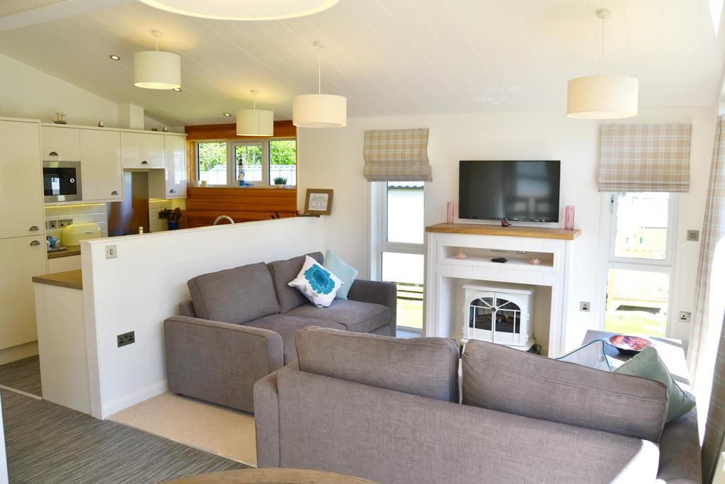 Hele Valley Holiday Park Ilfracombe Esterno foto